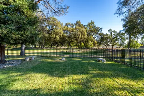 3729 Eagle Pkwy, Redding, CA 96001 photo 7