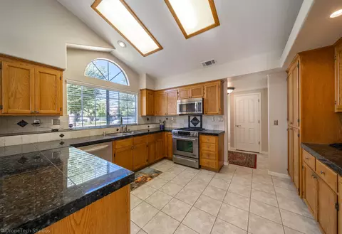 3729 Eagle Pkwy, Redding, CA 96001 photo 14