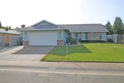 3559 Lake Forest Dr, Redding, CA 96003 photo 1
