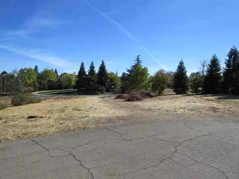 16487 Plateau Cir, Redding, CA 96001 photo 11