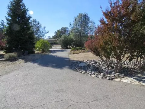 16487 Plateau Cir, Redding, CA 96001 photo 10