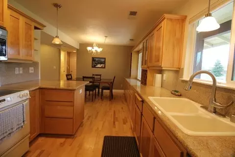 16487 Plateau Cir, Redding, CA 96001 photo 13
