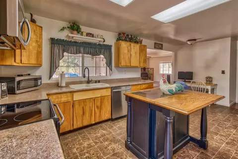 17264 Clarks Ln, Redding, CA 96003 photo 10