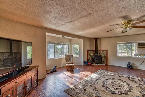 17264 Clarks Ln, Redding, CA 96003 photo 5