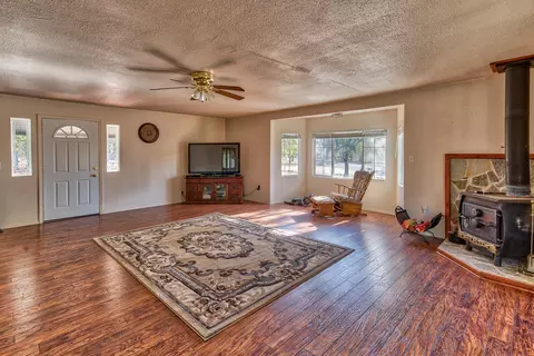 17264 Clarks Ln, Redding, CA 96003 photo 2
