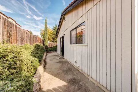 672 Buckthorn Dr, Redding, CA 96003 photo 15