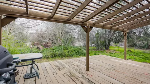 12527 Shalon Dr, Redding, CA 96003 photo 14