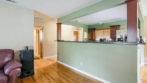 12527 Shalon Dr, Redding, CA 96003 photo 5