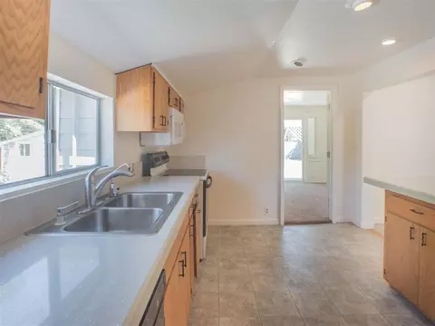 1318 Fig Ln, Corning, CA 96021 photo 13