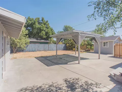 1318 Fig Ln, Corning, CA 96021 photo 4