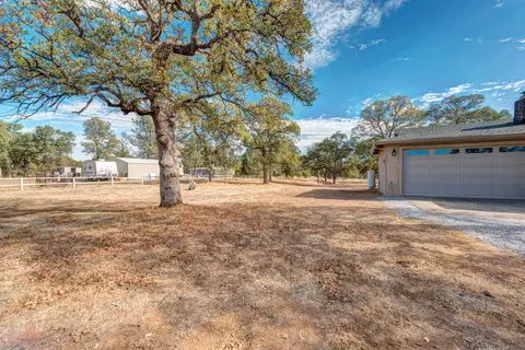 9597 Yuki Yama Ln, Redding, CA 96003 photo 8