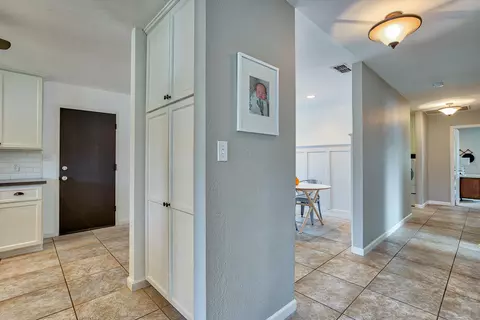 6877 Granada Dr, Redding, CA 96002 photo 8
