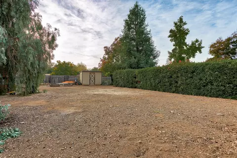 6877 Granada Dr, Redding, CA 96002 photo 37