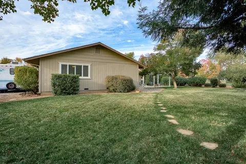 6877 Granada Dr, Redding, CA 96002 photo 33