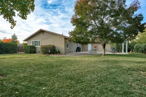 6877 Granada Dr, Redding, CA 96002 photo 32