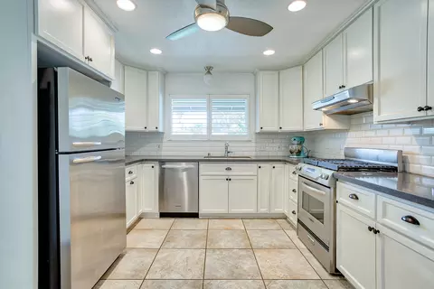 6877 Granada Dr, Redding, CA 96002 photo 11