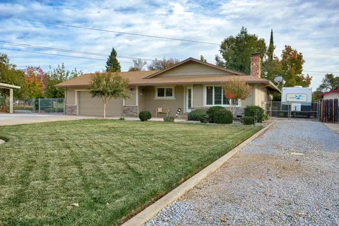 6877 Granada Dr, Redding, CA 96002 photo 3