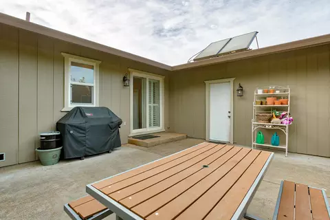 6877 Granada Dr, Redding, CA 96002 photo 29