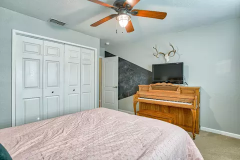 6877 Granada Dr, Redding, CA 96002 photo 17