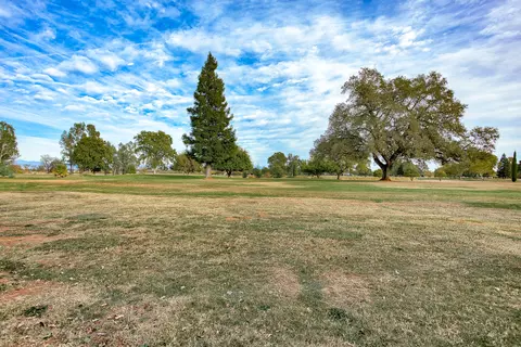 6877 Granada Dr, Redding, CA 96002 photo 36