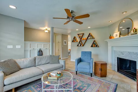 6877 Granada Dr, Redding, CA 96002 photo 6