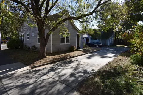 805 Fell St, Redding, CA 96001 photo 2