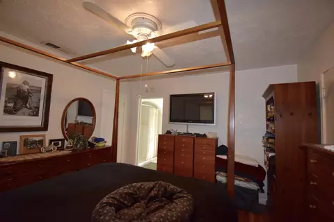 805 Fell St, Redding, CA 96001 photo 35