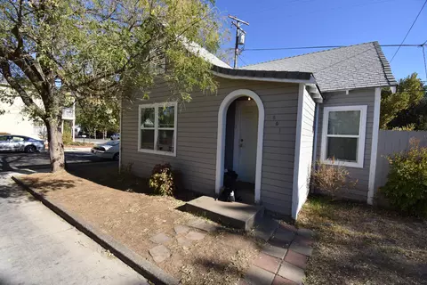 805 Fell St, Redding, CA 96001 photo 3