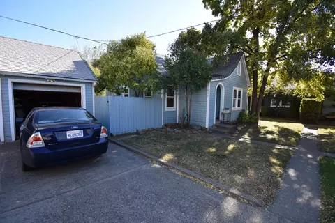 805 Fell St, Redding, CA 96001 photo 5
