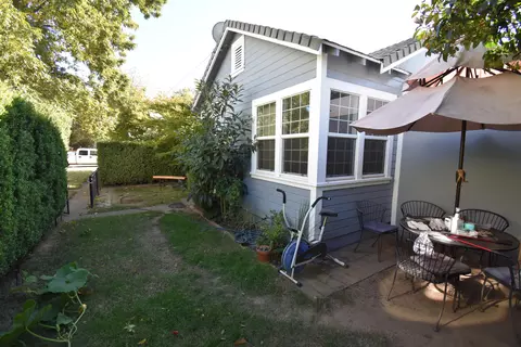 805 Fell St, Redding, CA 96001 photo 12