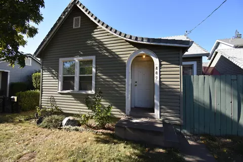 805 Fell St, Redding, CA 96001 photo 16