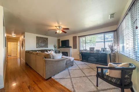 2918 Regal Ave, Redding, CA 96002 photo 4