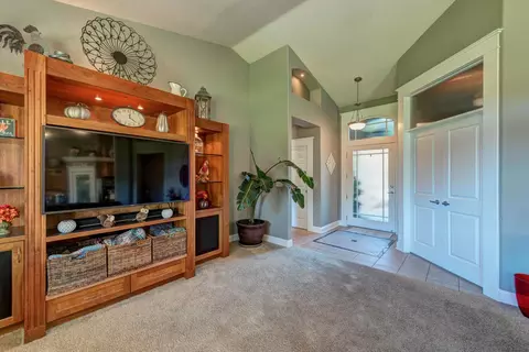 5029 Lost Creek Ct, Redding, CA 96002 photo 7
