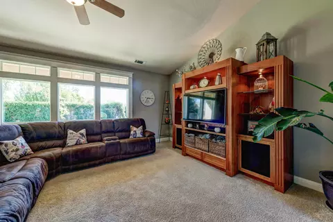 5029 Lost Creek Ct, Redding, CA 96002 photo 6