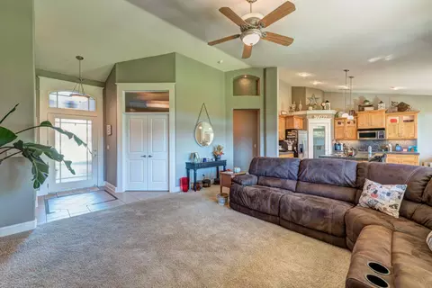 5029 Lost Creek Ct, Redding, CA 96002 photo 8