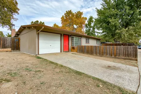 2293 London Ave, Redding, CA 96001 photo 1