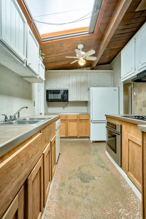 2293 London Ave, Redding, CA 96001 photo 5