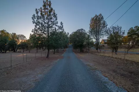 9682 Winegar Rd, Redding, CA 96003 photo 3