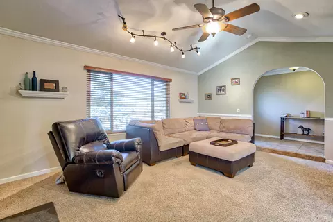 3865 Westgate Ave, Redding, CA 96001 photo 4