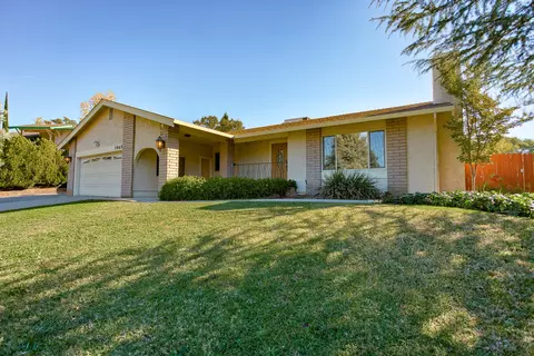 3865 Westgate Ave, Redding, CA 96001 photo 2