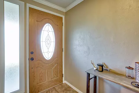 3865 Westgate Ave, Redding, CA 96001 photo 3