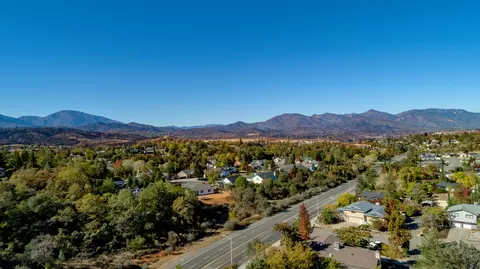 3865 Westgate Ave, Redding, CA 96001 photo 32