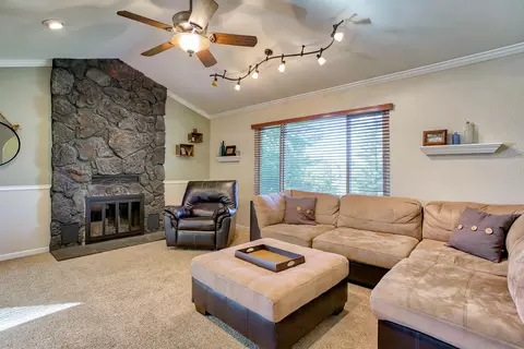 3865 Westgate Ave, Redding, CA 96001 photo 6
