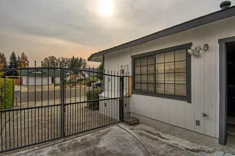 5862 Constitution Way, Redding, CA 96003 photo 46