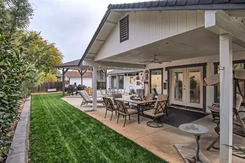 5862 Constitution Way, Redding, CA 96003 photo 32
