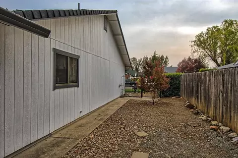 5862 Constitution Way, Redding, CA 96003 photo 42