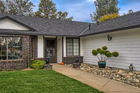 5862 Constitution Way, Redding, CA 96003 photo 5