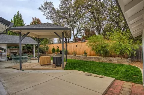 5862 Constitution Way, Redding, CA 96003 photo 41