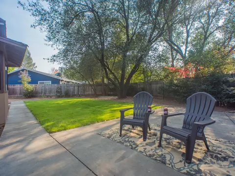 1070 Belcrest Dr, Redding, CA 96003 photo 56
