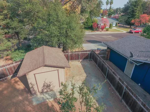 1070 Belcrest Dr, Redding, CA 96003 photo 65